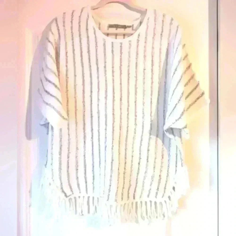 White Boho Short Sleeve sweater with fringe Quiet Luxury
